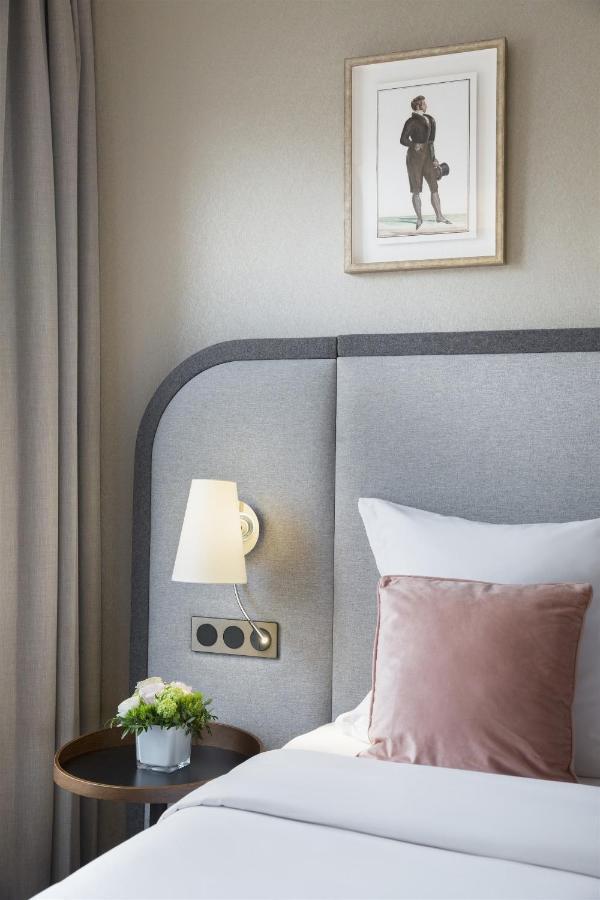 Warwick Reine Astrid -