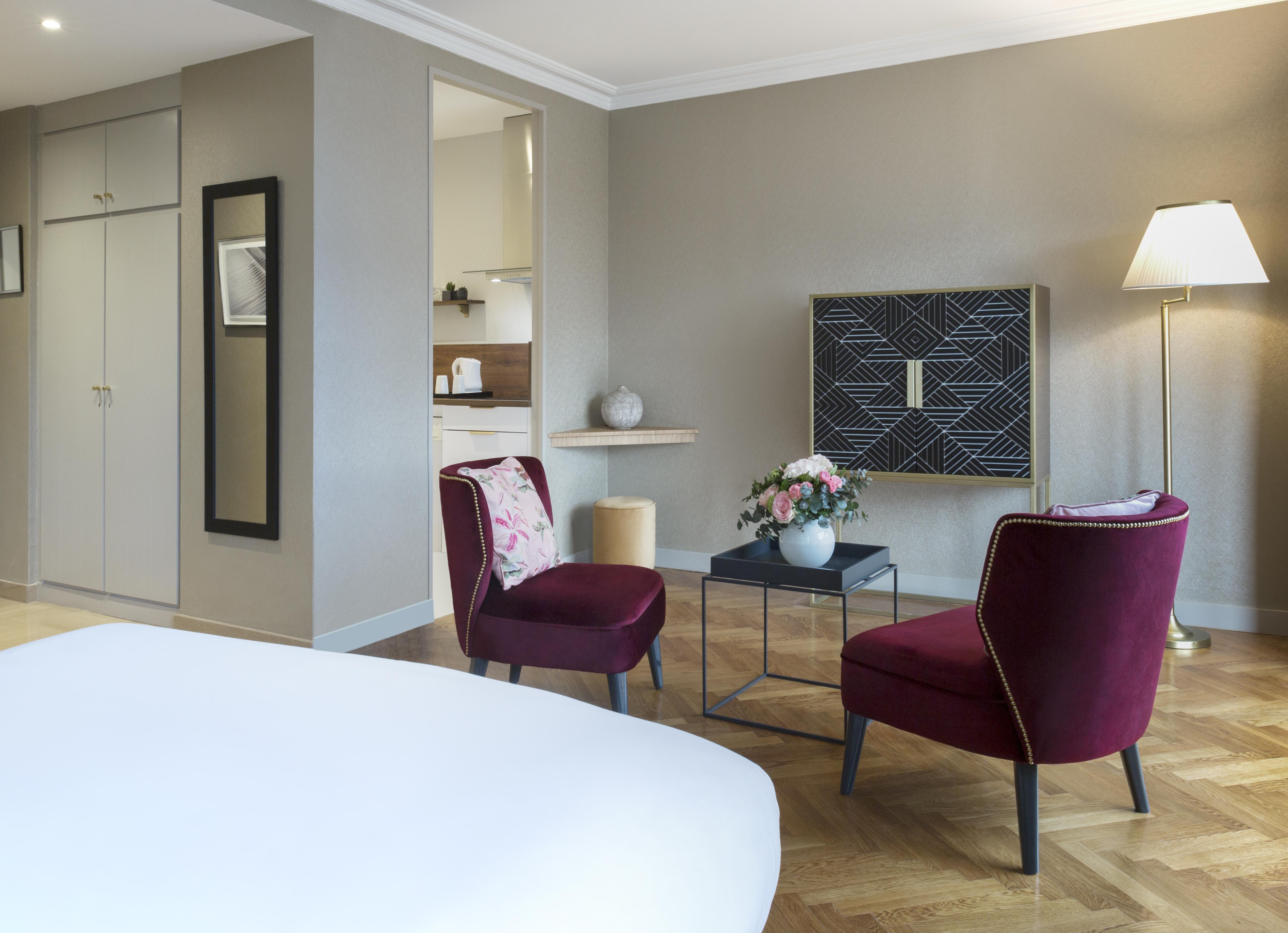 Warwick Reine Astrid - Aparthotel Lyon