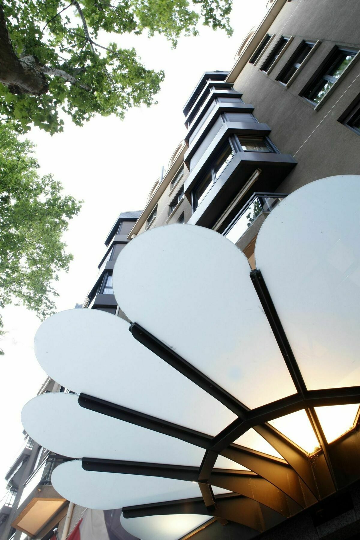 Aparthotel Warwick Reine Astrid - 4*